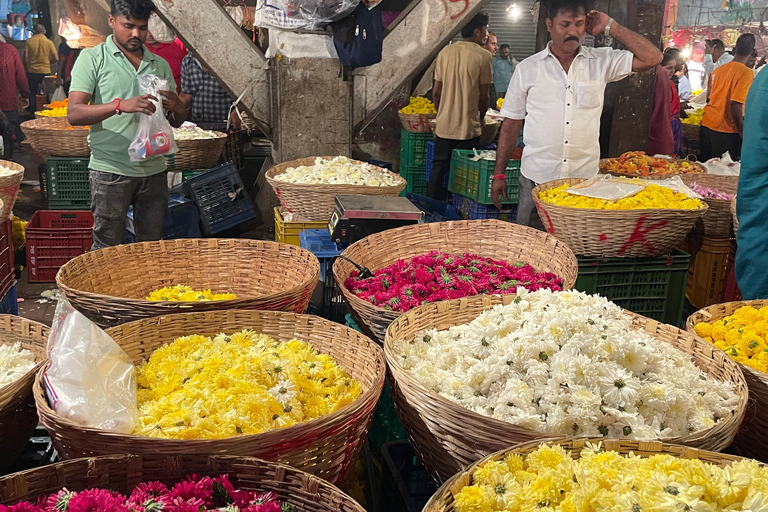 Visite guidée à vélo des sites incontournables et des trésors cachés de MumbaiVisite guidée en groupe à vélo des sites incontournables de Mumbai