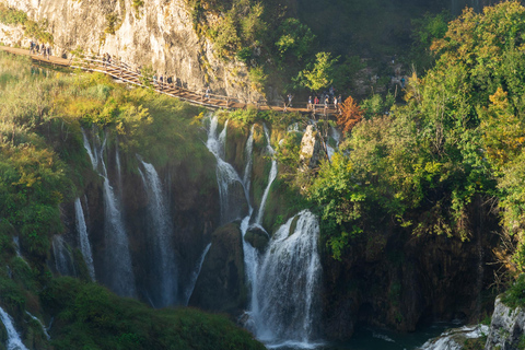 Lagos de Plitvice y Cascadas de Krka: Vence a las multitudes