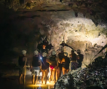 Tulum: Heilige rivier en vuurritueel in een mystieke ondergrondse rivier