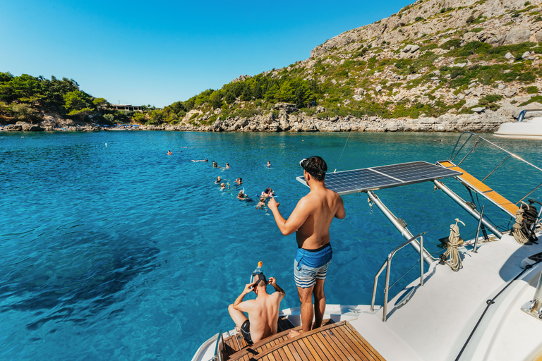 Rodi: Crociera in catamarano tutto compreso con pranzo e bevandeCatamarano a vela con 3 punti di sosta &quot;Wind&quot;