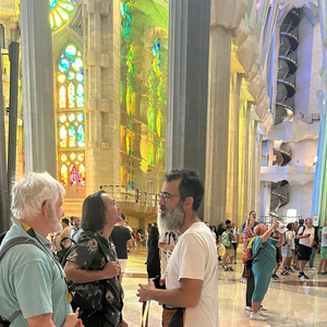 Sagrada Familia Guided Tour with Skip-the-Line Entry Ticket