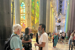 Sagrada Familia Guided Tour with Skip-the-Line Entry Ticket