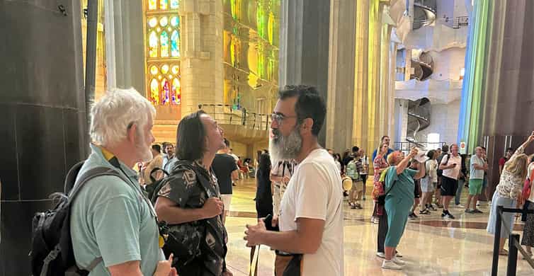Sagrada Familia Guided Tour with Skip-the-Line Entry Ticket