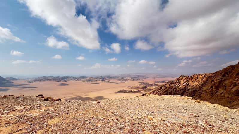 Wadi Rum: Full Day Jeep Sunset Tour with Lunch