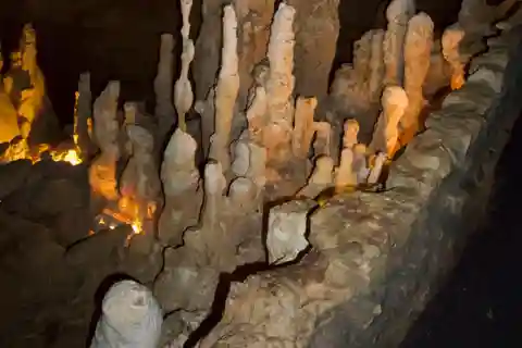 Antalya: Enhanting SpaghettiCave/natural animal figures
