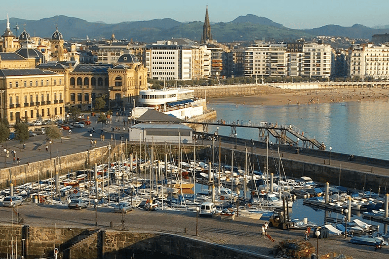 Bilbao: Biarritz, French Basque Coast & San Sebastian Tour