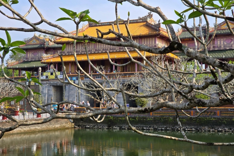 Hue: Visita guiada a la Ciudad Imperial y ProhibidaTour guiado privado: Ciudad Imperial de Hue