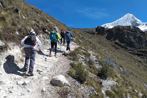 Ancash : Route de la Lagune 69 - guide de trekking |Journée complète|