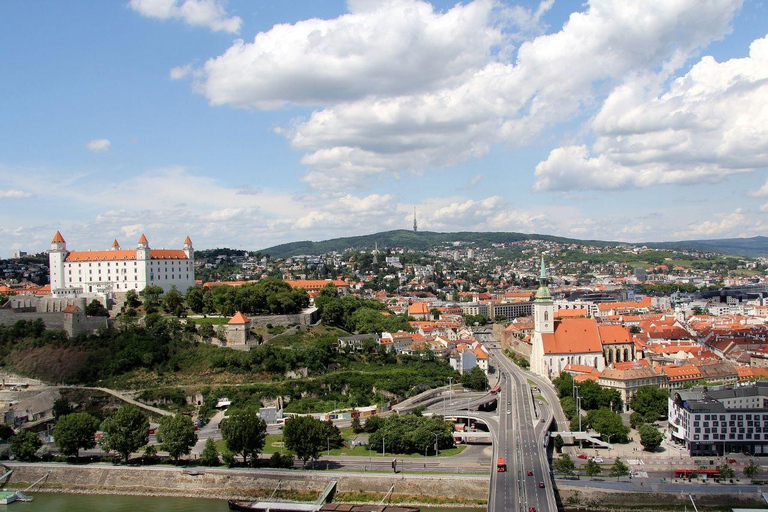 Prague : Transfert vers Budapest via la pittoresque Bratislava