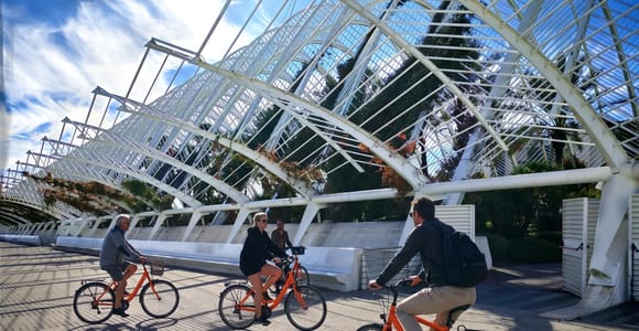 Valencia: Immersive Bike & E-Bike Storytelling Tour