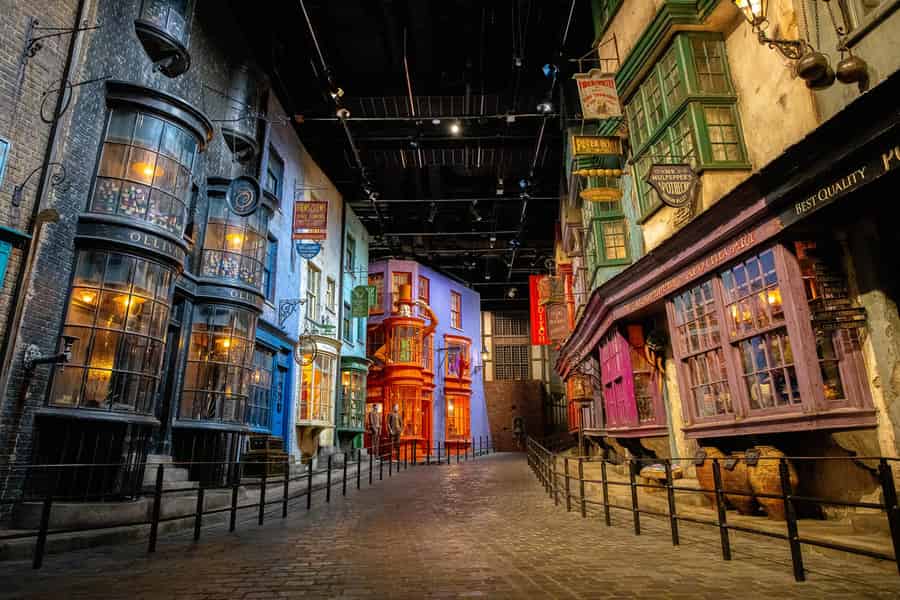 Von London aus: Studio-Tour-Erlebnis mit digitalem Audioguide. Foto: GetYourGuide