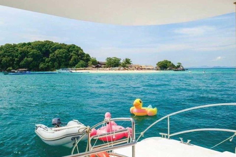 Phuket: Snorkel en la Isla del Coral y Crucero en Catamarán al Atardecer