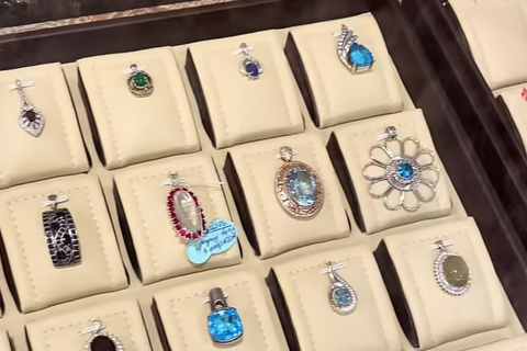 Colombo: Gemstone & Jewelry Experience with GIA Gemologists