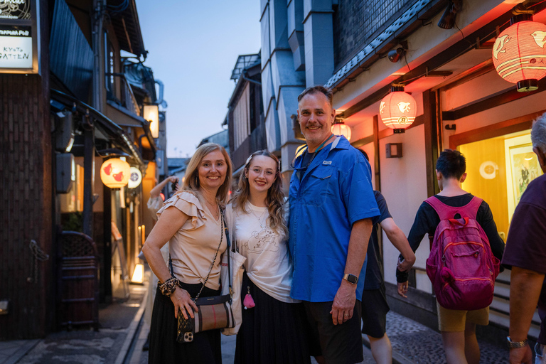 Kyoto: Meet the Geisha with Gion Historic Walking Tour