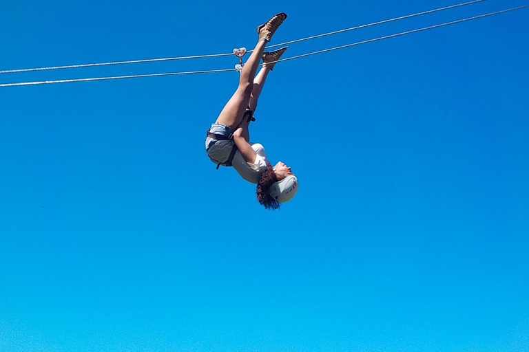 Nadi: przygoda na tyrolce i eksploracja jaskińNadi: przygoda na tyrolce i zwiedzanie jaskiń