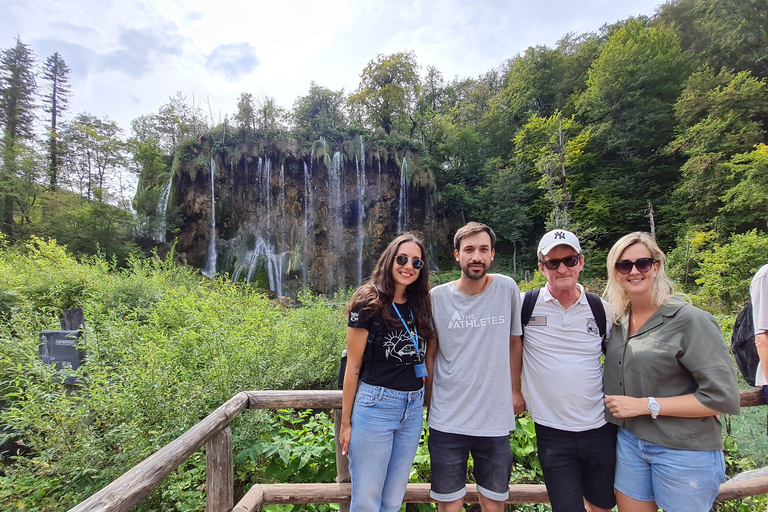 De Zagreb: Viagem guiada de 1 dia a Rastoke e aos lagos Plitvice