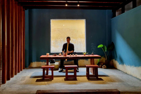 Hoi An: Wood Carving Workshop with Local Craftsmen