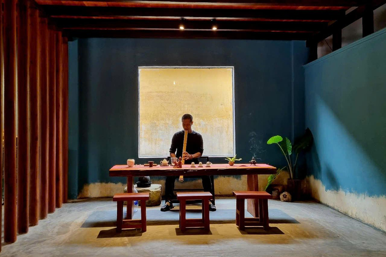 Hoi An: Wood Carving Workshop with Local Craftsmen