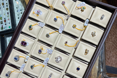 Colombo: Gemstone & Jewelry Experience with GIA Gemologists