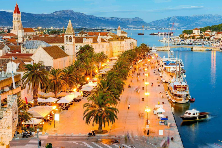 Ze Splitu: Błękitna Laguna i rejs wycieczkowy na 3 wyspyWycieczka grupowa