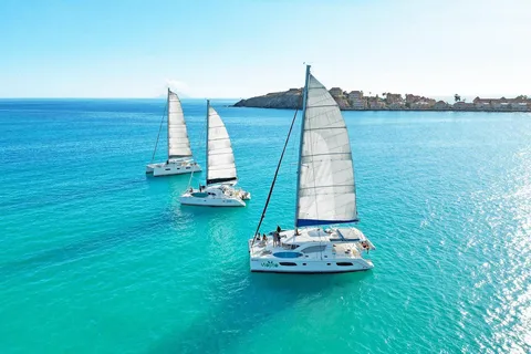 Sint Maarten: Catamaran Cruise with Snorkeling and Drinks