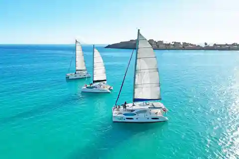 Sint Maarten: Catamaran Cruise with Snorkeling and Drinks