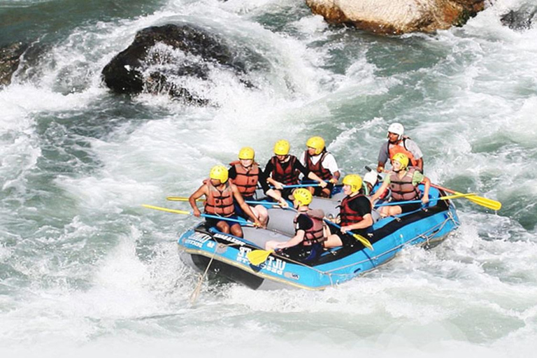 Katmandou : Excursion d'une journée en rafting sur la rivière Trisuli avec déjeuner