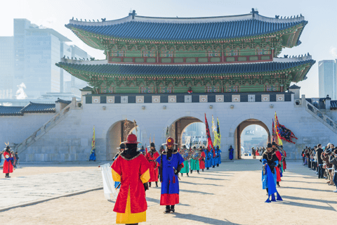 Gyeongbok-gung and Seochon walking tour with coin lunchbox Gyeongbok-gung & Seochon Walking Tour (Hanbok Experience)