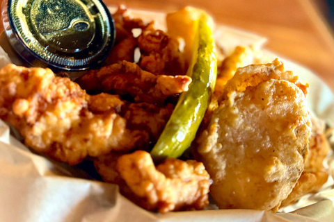 Savannah: Historic District Guided Food Tour with 5 Tastings