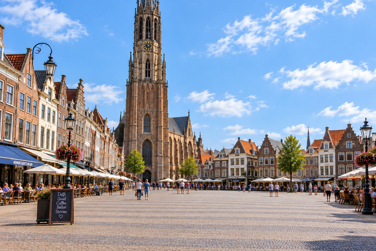 Delft: Guided Walking Tour with Pottery Shop Visit