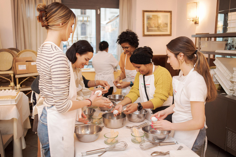 Roma: Aula de culinária de massas e tiramisu no centro da cidade