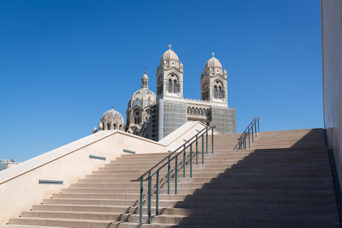 Guided walking tour through Marseille Old Town Guided walking tour through Marseille Old Town