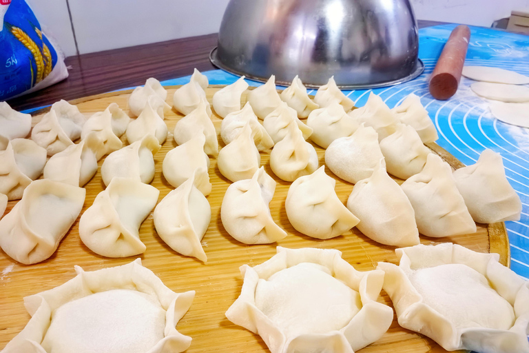 Beijing: Hutong & Wet Market Walking Tour Local Wet Market with Hutong Paper-Cutting/Calligraphy