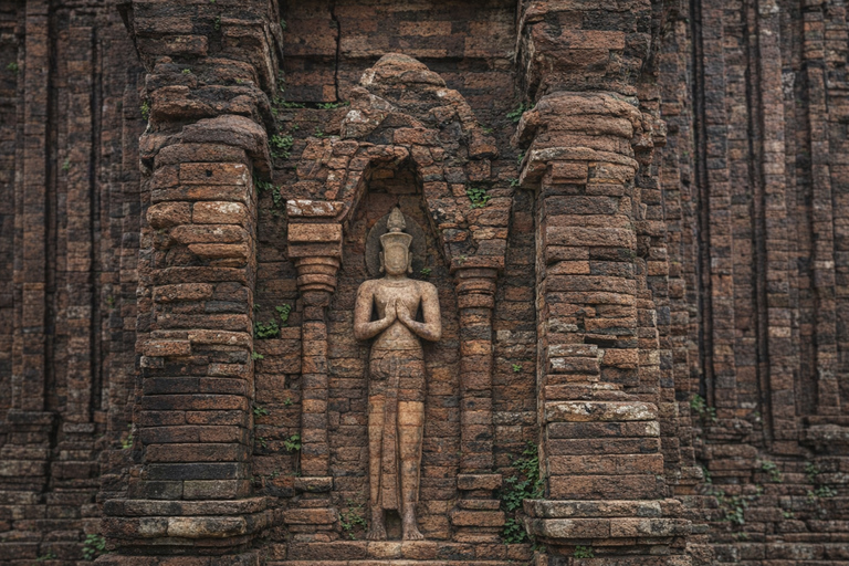 Da Nang: My Son Sanctuary & Golden Hands Bridge Private Tour