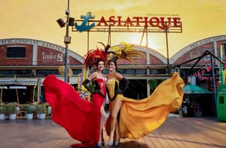 Bangkok: Calypso Kabarettshow & Dinner-Bootsfahrt bei Sonnenuntergang