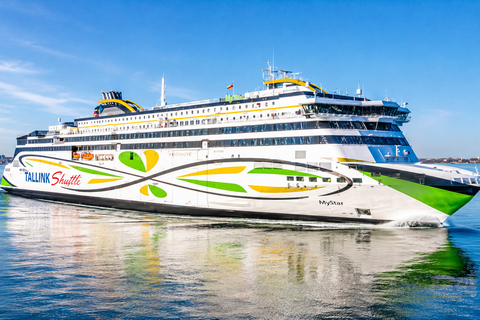 Luxury Day Trip to Tallinn with Lounge Access, Lavish Buffet