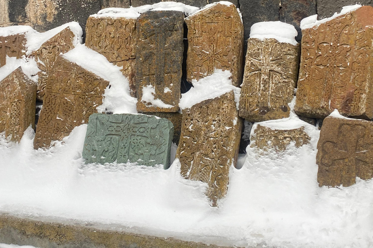 Yerevan: Lake Sevan Private Tour with Monasteries & Lunch