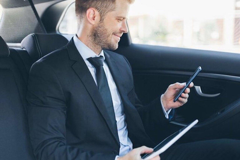 Barcelona: Private Transfer from the PORT to the City Center, 7-Person Van Barcelona:Private Transfer from the CITY TO THE PORT Van Mercedes 7 pax