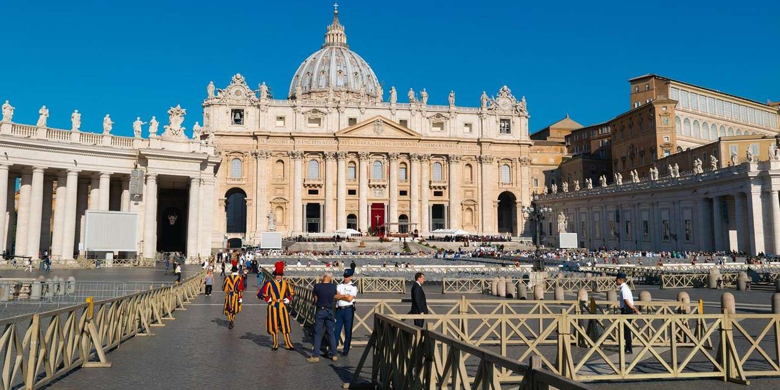 Rome: Papal Audience Guided Tour with Reserved Access