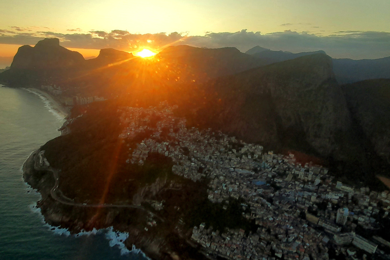 Excursión privada en helicóptero - Río de janeiro en 30minExcursión privada en helicóptero - 30min (com traslado)