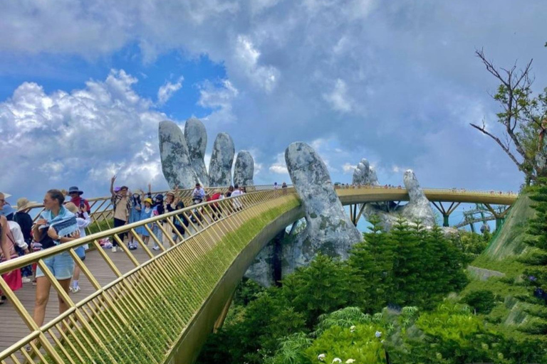 Trasferimento da Hue a Hoi An attraverso il Passo di Hai Van e il Ponte d&#039;OroVia Hai Van Pass - Lang Co - Lap An - Golden Bridge