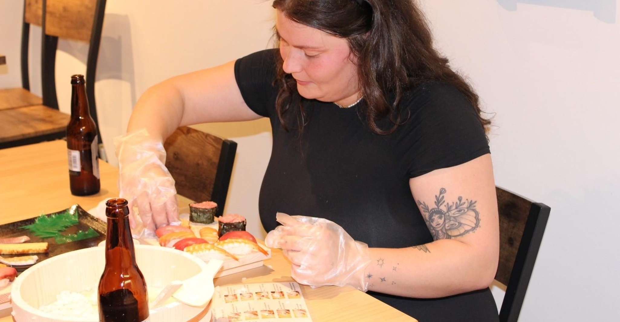 Osaka Dotonbori: Sushi Making Experience photo 13