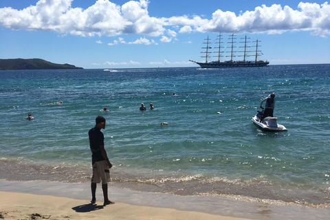 St. Kitts: Irie Open-Air Tour, Rum Tasting & Beach Time