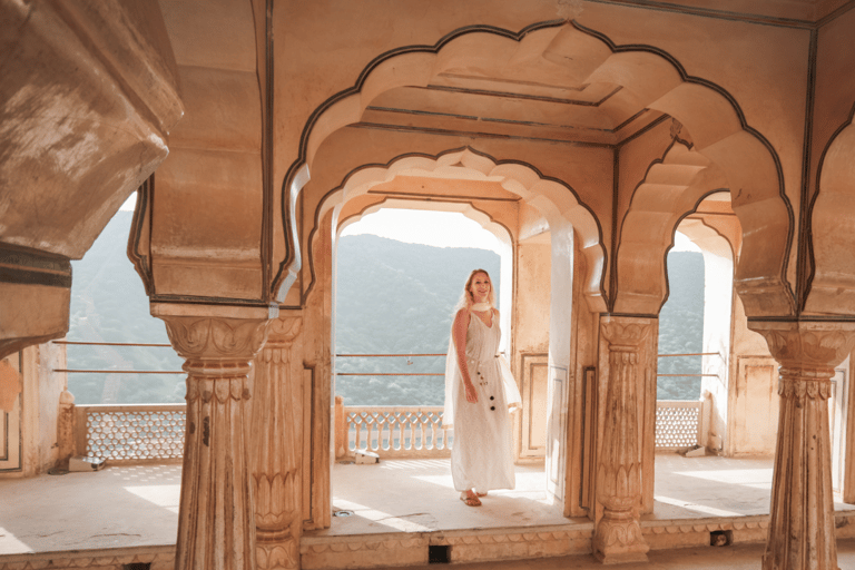 Jaipur: Amber Fort en Shopping Tour met gids en AC auto