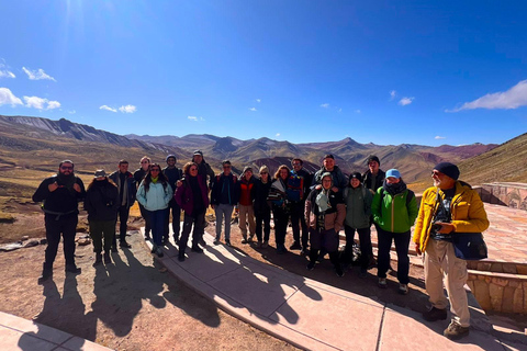 Cusco: Palcoyo Mountain Day Trip with Breakfast and Lunch