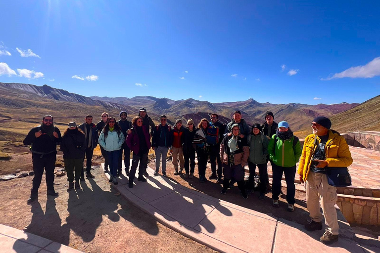 Cusco: Palcoyo Mountain Day Trip with Breakfast and Lunch