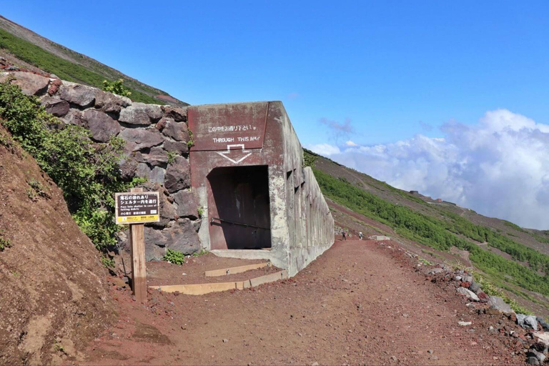 Mt. Fuji Guided Summit Climb with Mountain Hut Stay From Tokyo by Public Transit
