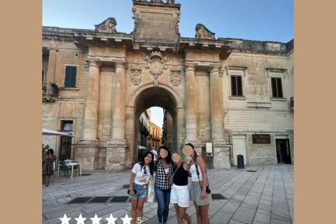 Panama City: Casco Viejo Morning Walk & Tastings