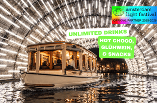 Amsterdam: Beheizte Bootsfahrt zum Lichterfest + heiße Schokolade + Snack