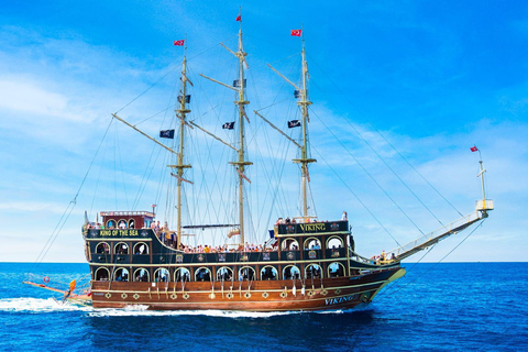 Alanya: Premium Boat Tour with Lunch and Free Soft DrinksAlanya: Boat Tour Meeting at the port